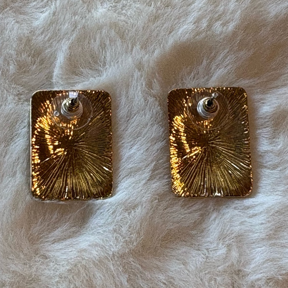 A New Day Gold Rhinestone Rectangle Stud Earrings NWT Nickel Free - Picture 4 of 6